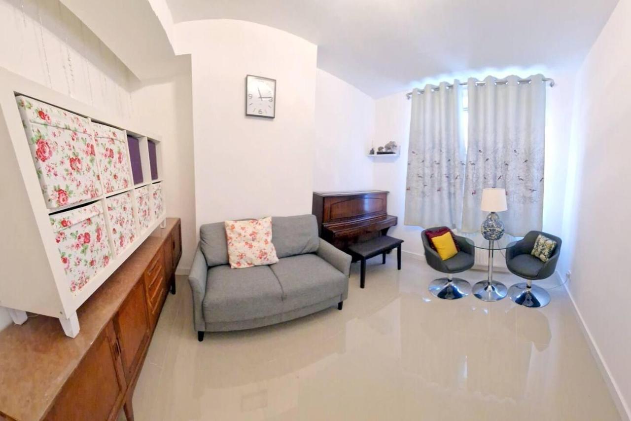 Villa Modern 3-Bed House In Surrey Quays Londra Esterno foto